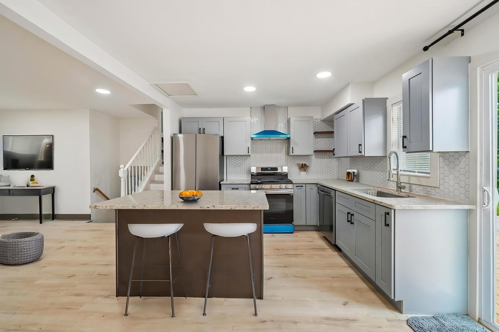 867 Harris Drive - Photo 5