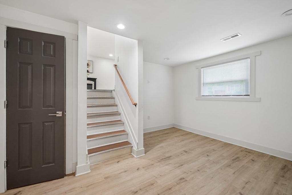 867 Harris Drive - Photo 8