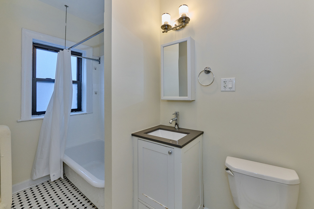1355 W Touhy Avenue - Photo 11