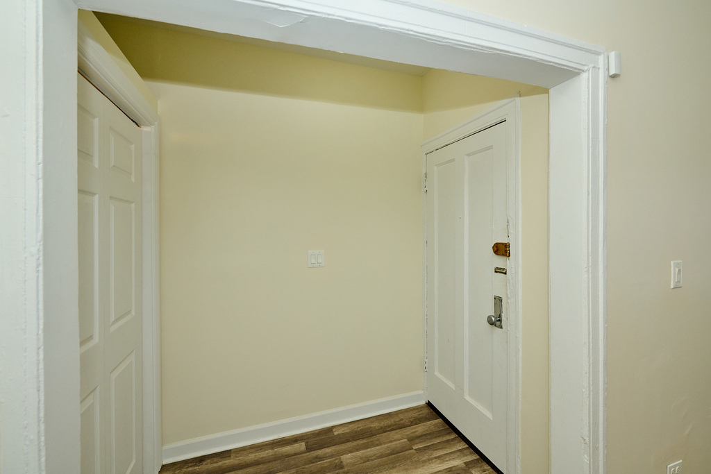 1355 W Touhy Avenue - Photo 3