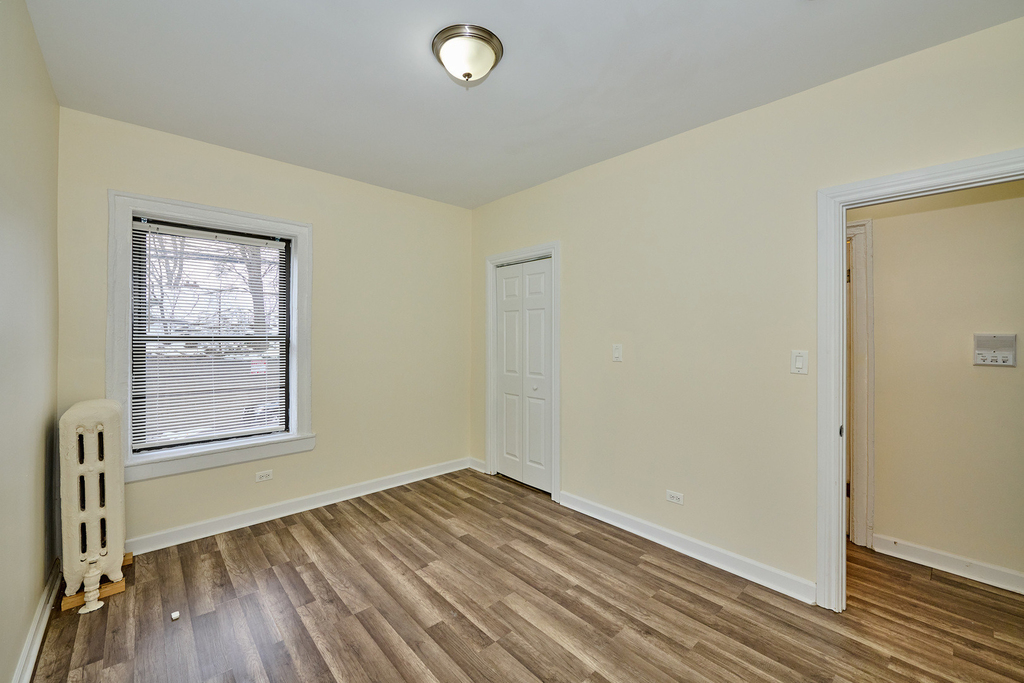 1355 W Touhy Avenue - Photo 9