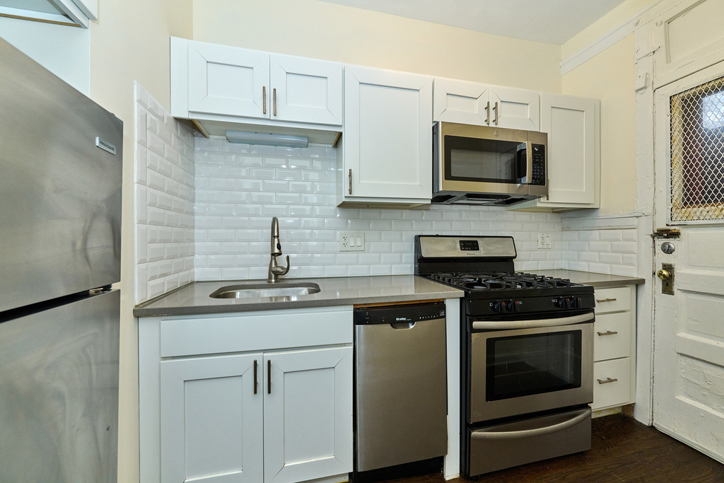 1355 W Touhy Avenue - Photo 15