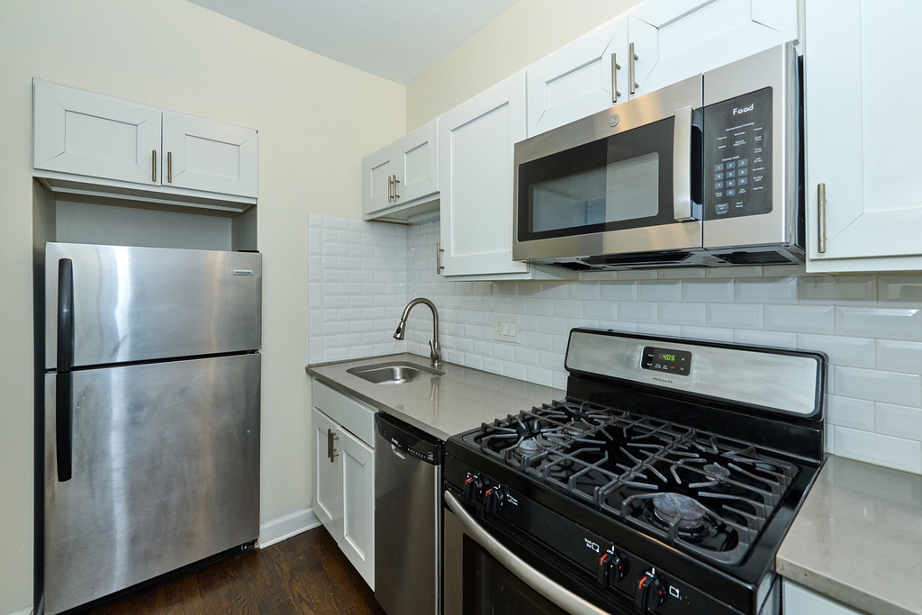 1355 W Touhy Avenue - Photo 14
