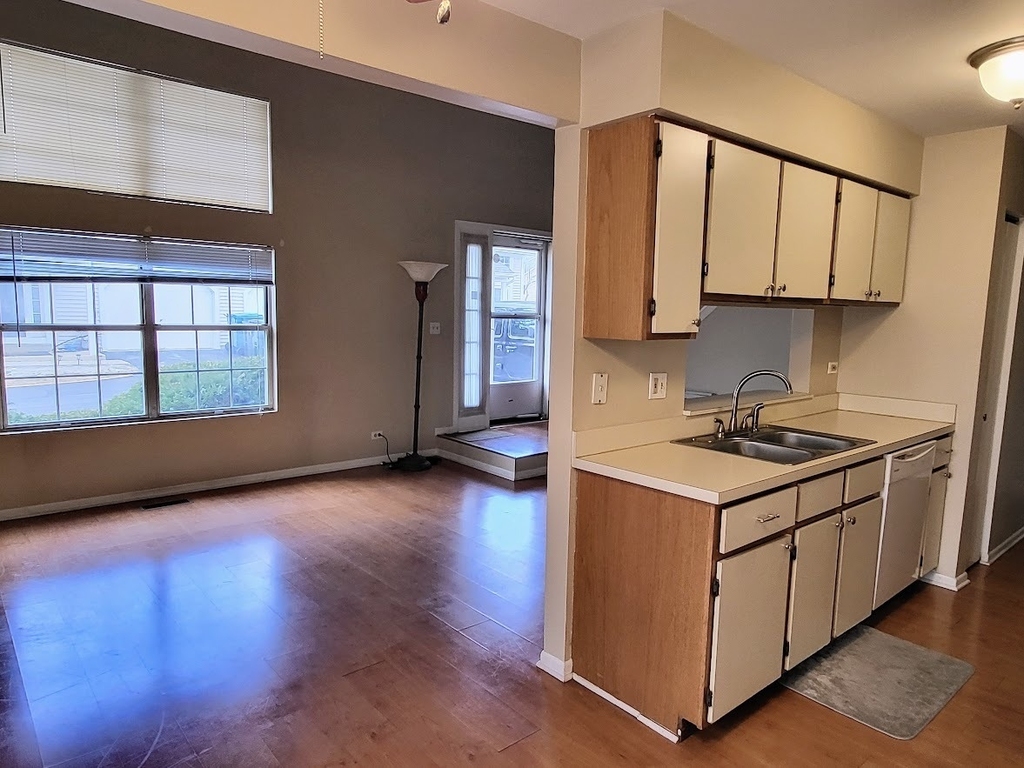 216 Ivy Court - Photo 5