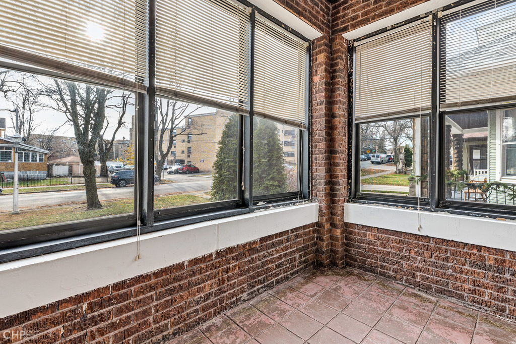 1942 W Farwell Avenue - Photo 4