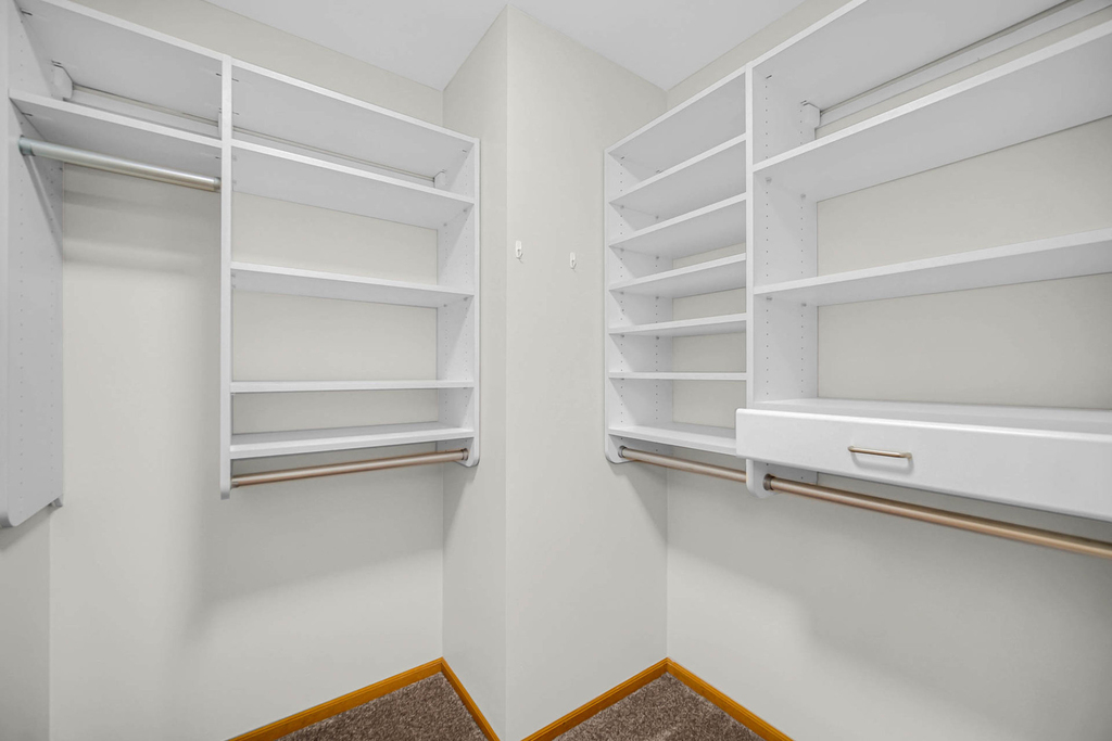 300 Cunat Boulevard - Photo 12