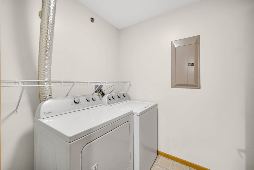 300 Cunat Boulevard - Photo 16