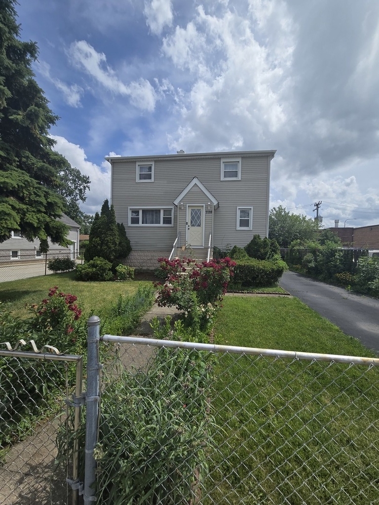 7139 W 74th Place - Photo 2