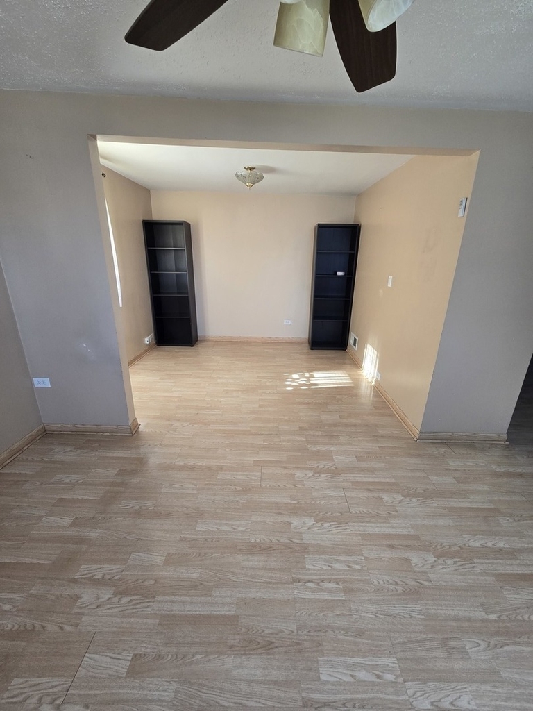 7139 W 74th Place - Photo 5