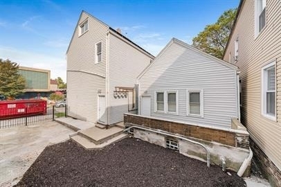 4802 S Winchester Avenue - Photo 1