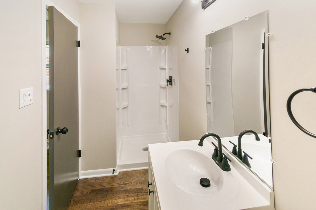 14214 Minerva Avenue - Photo 9