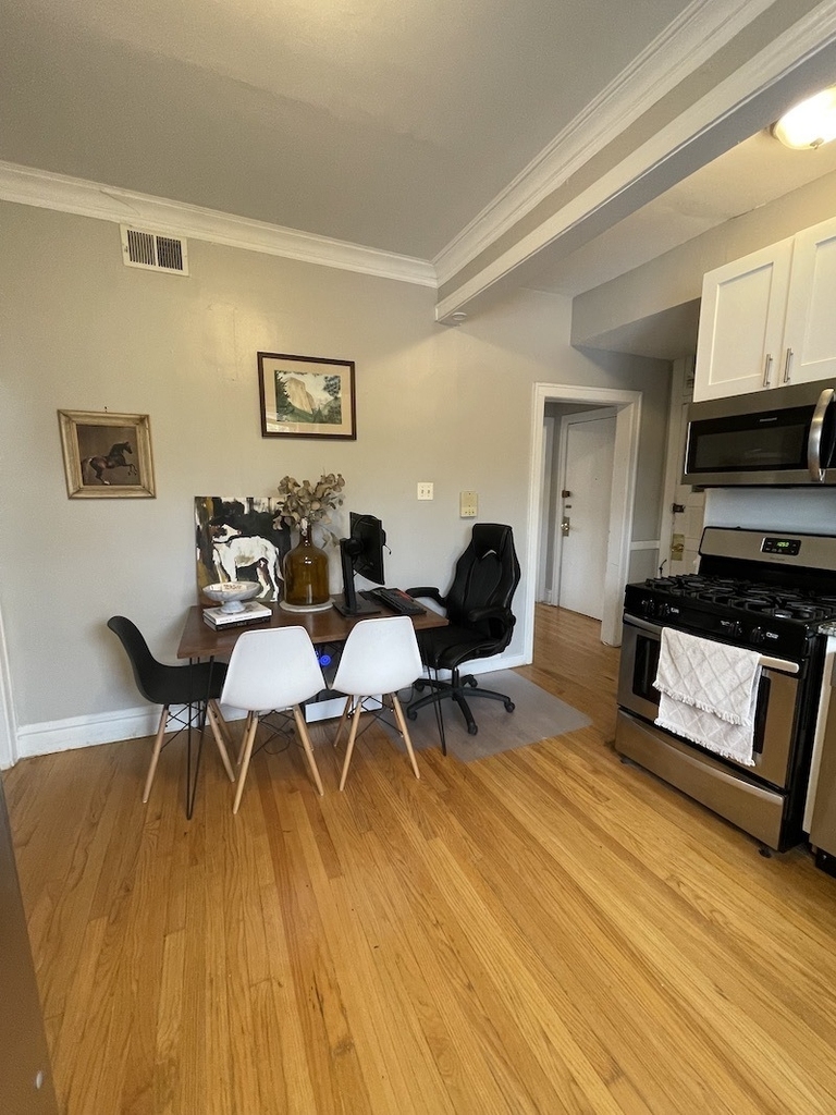 2910 N Albany Avenue - Photo 6