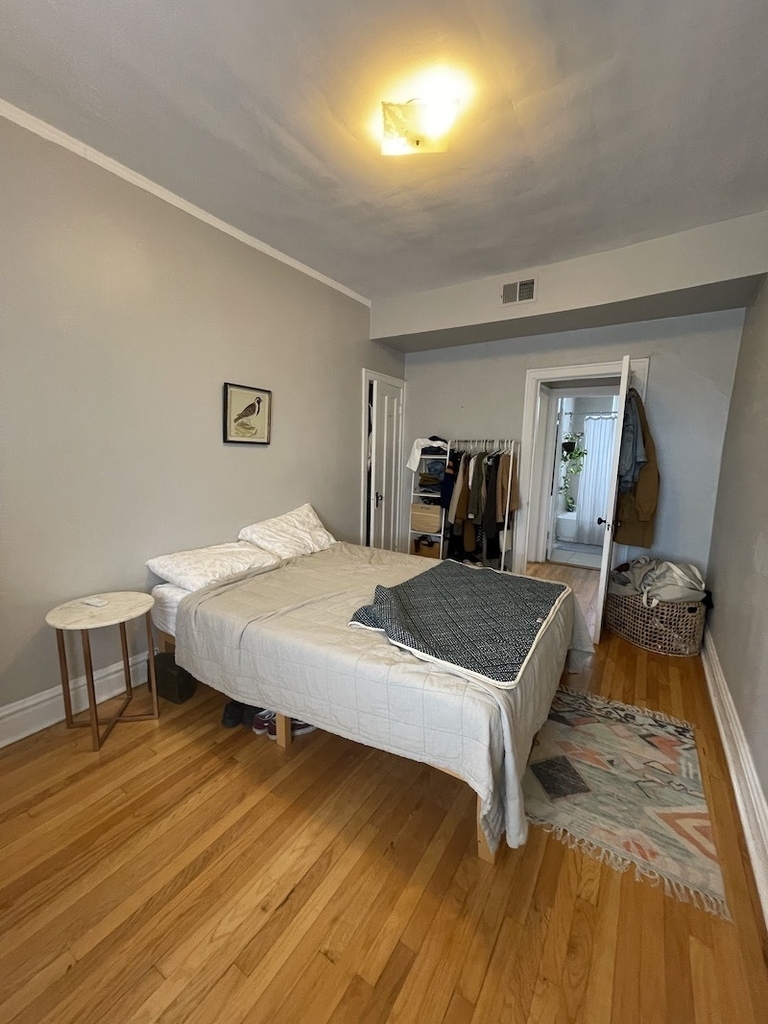 2910 N Albany Avenue - Photo 9