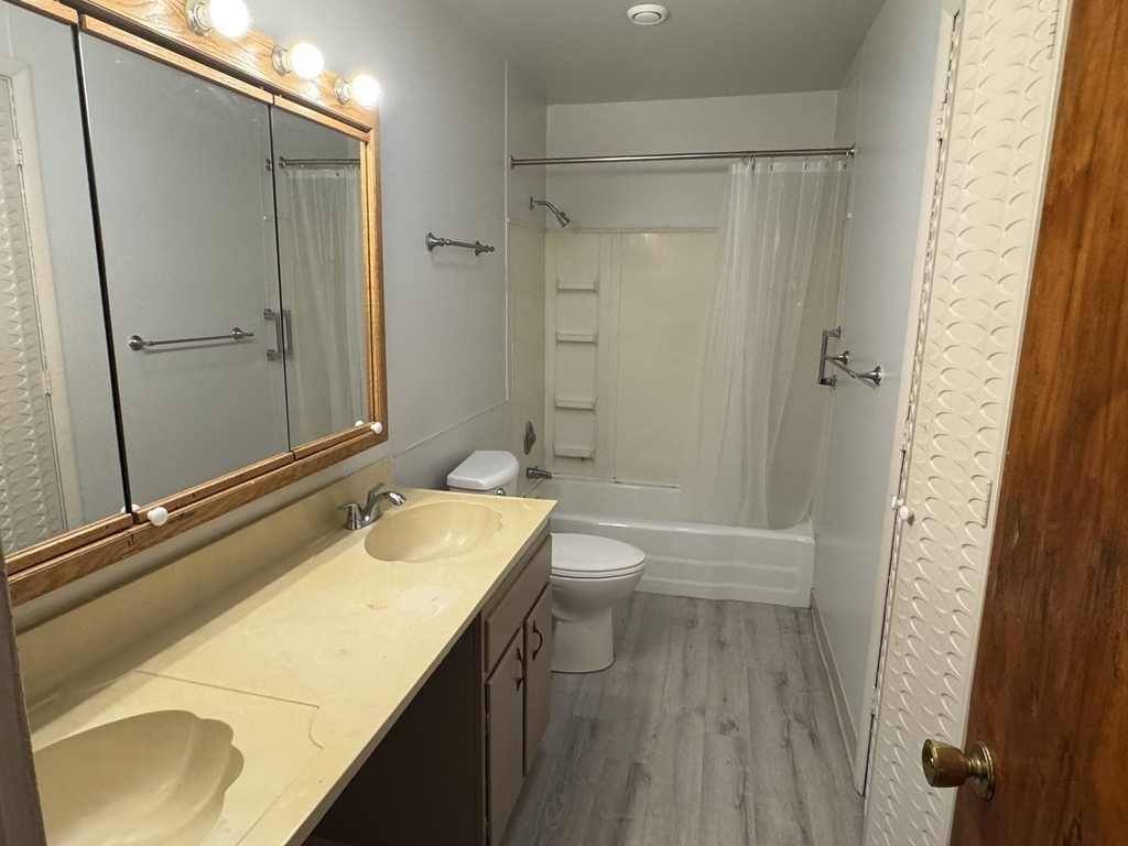 321 South Avenue - Photo 8