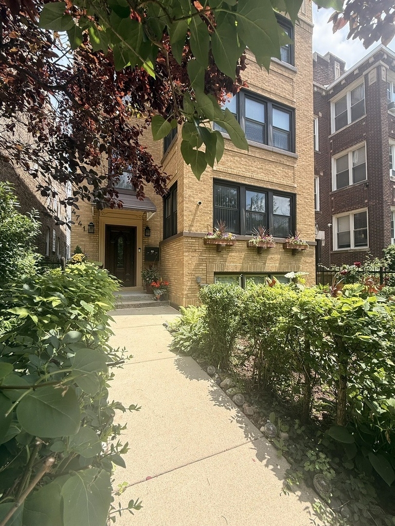4741 N Washtenaw Avenue - Photo 14