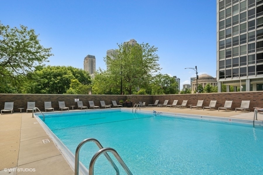 2800 N Lake Shore Drive - Photo 10
