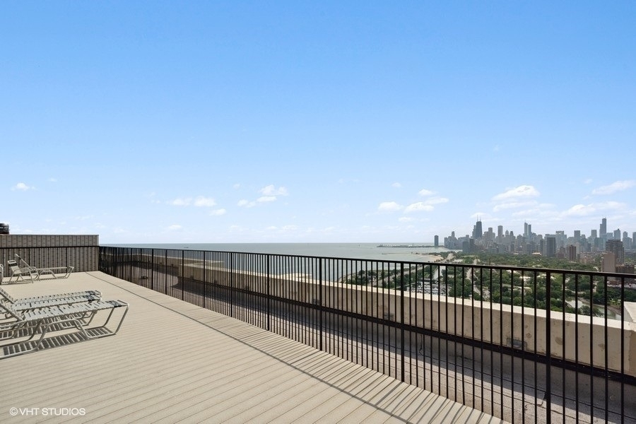 2800 N Lake Shore Drive - Photo 12