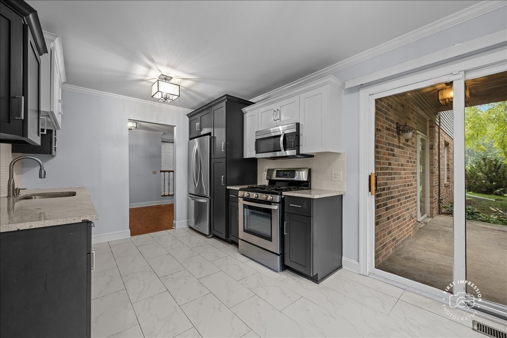 629 Dana Court - Photo 5