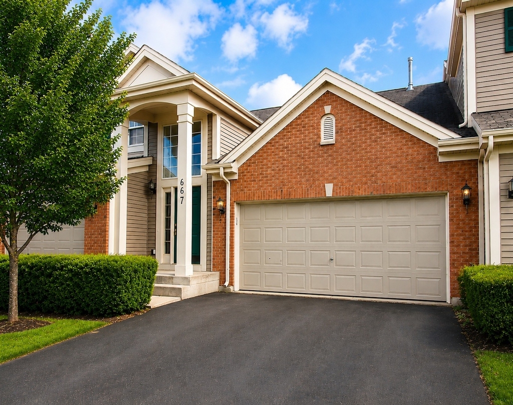 667 Creekside Circle - Photo 1