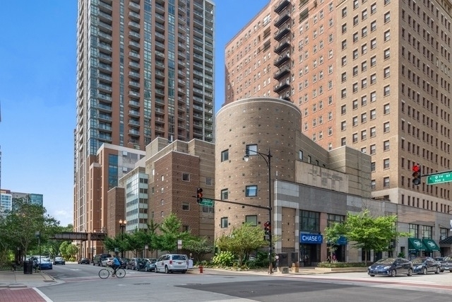 40 E 9th Street - Photo 0