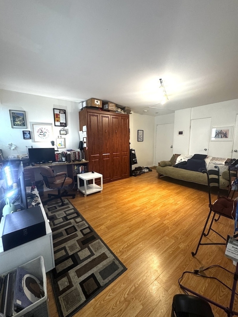 40 E 9th Street - Photo 4