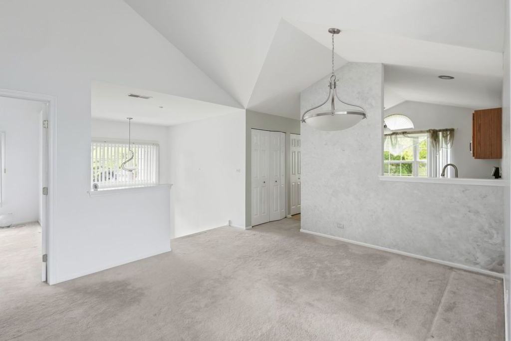 1632 Columbia Circle - Photo 2