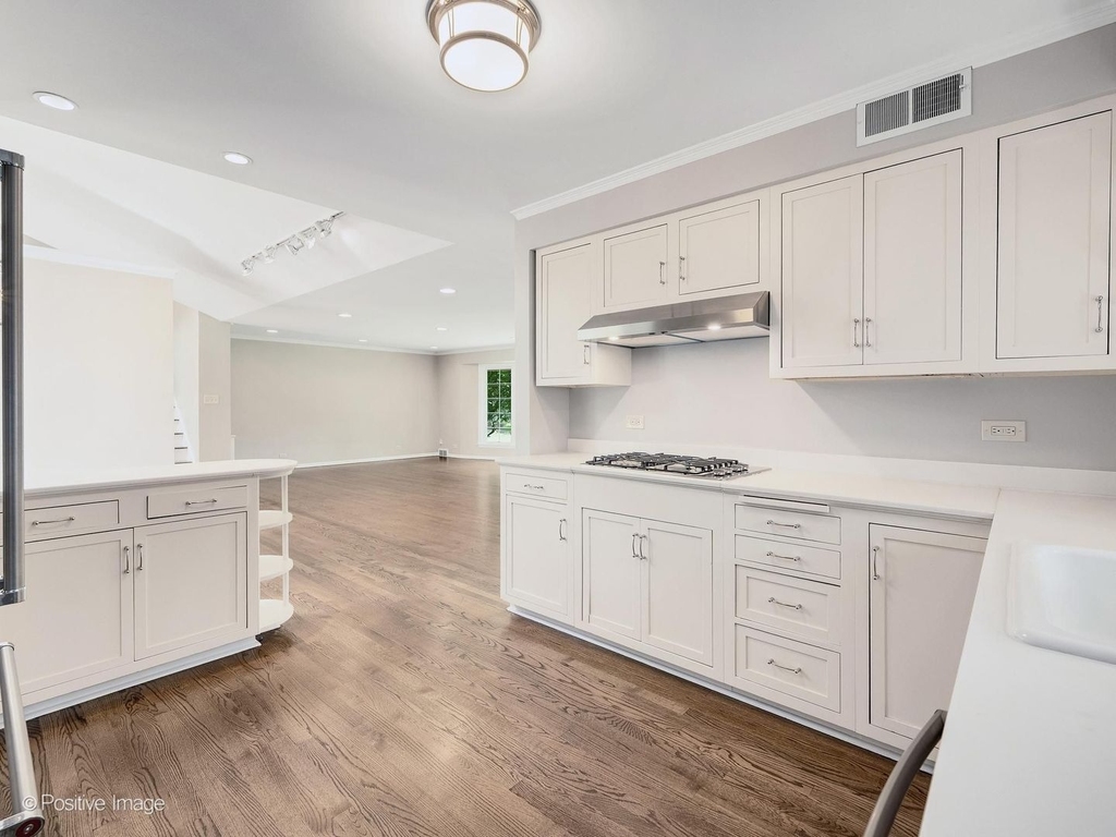 521 Pamela Circle - Photo 10