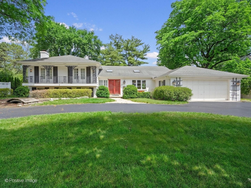 521 Pamela Circle - Photo 0