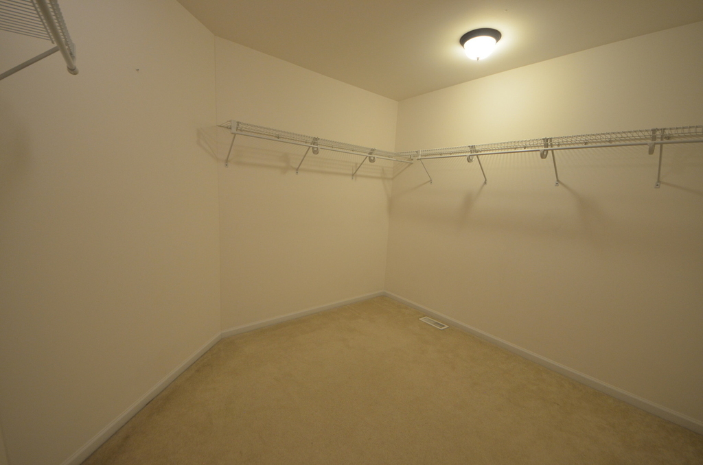 1577 S Kembley Avenue - Photo 14
