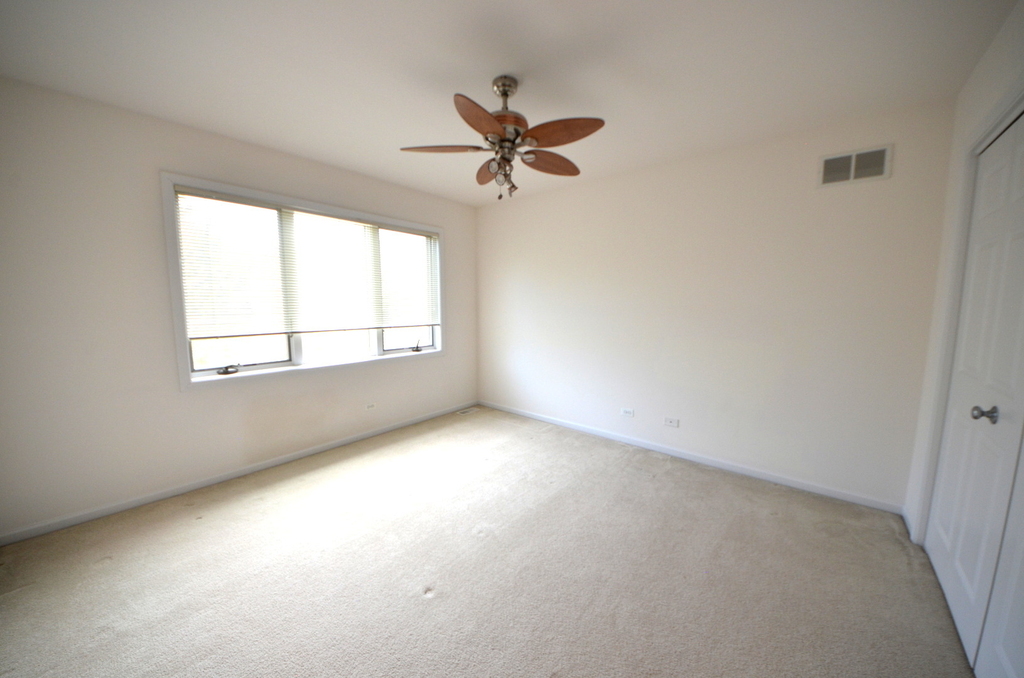1577 S Kembley Avenue - Photo 12