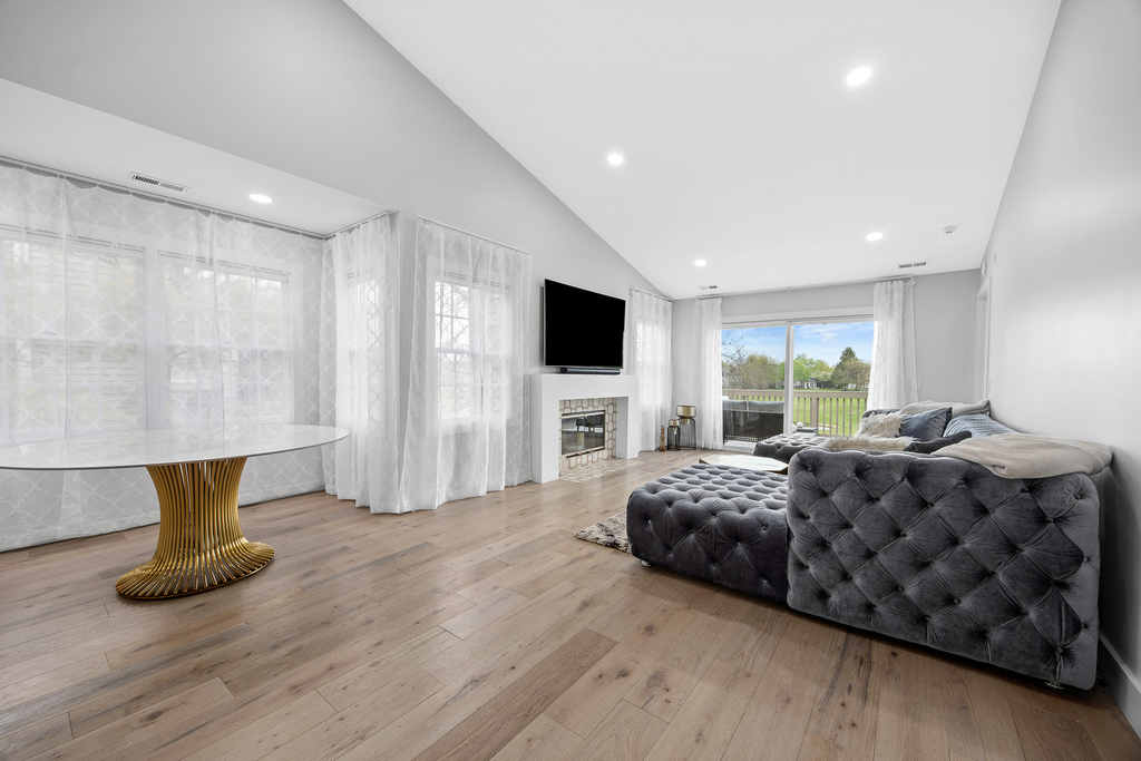 1504 Aberdeen Court - Photo 6