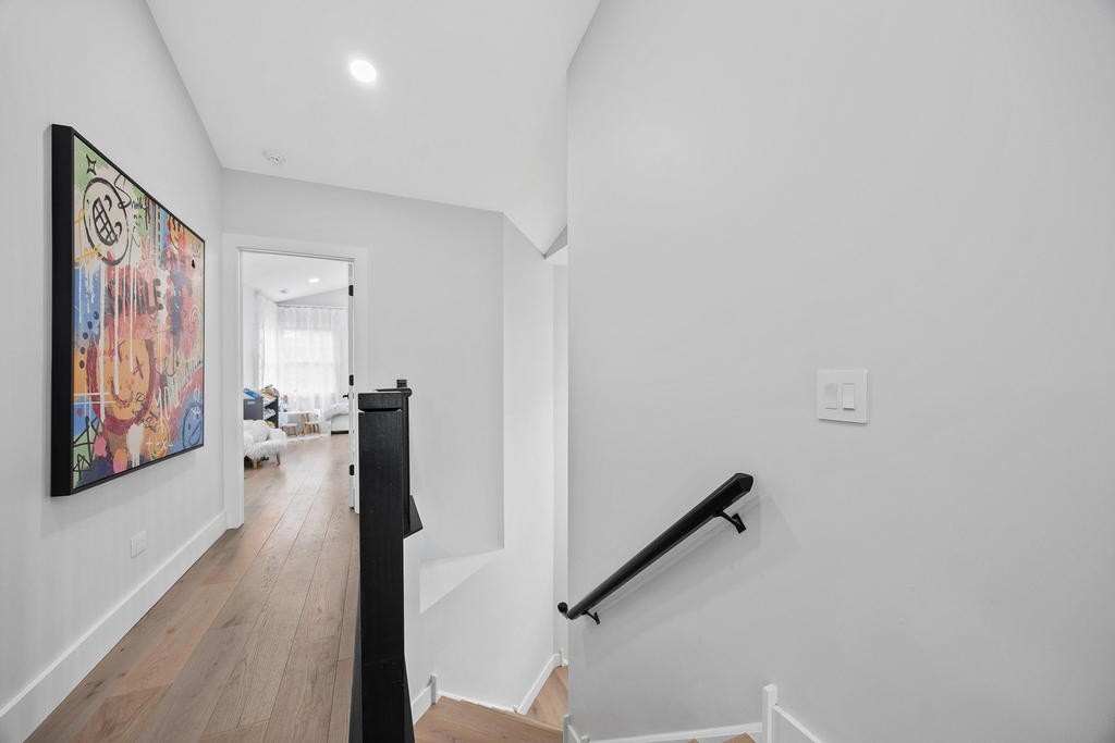 1504 Aberdeen Court - Photo 2
