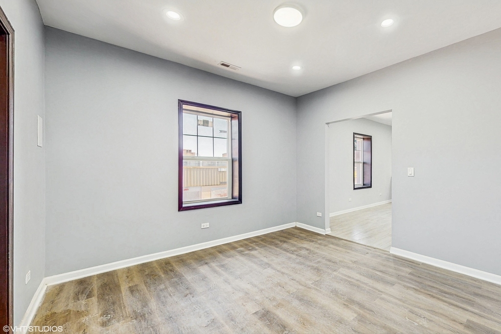 6808 N Clark Street - Photo 12