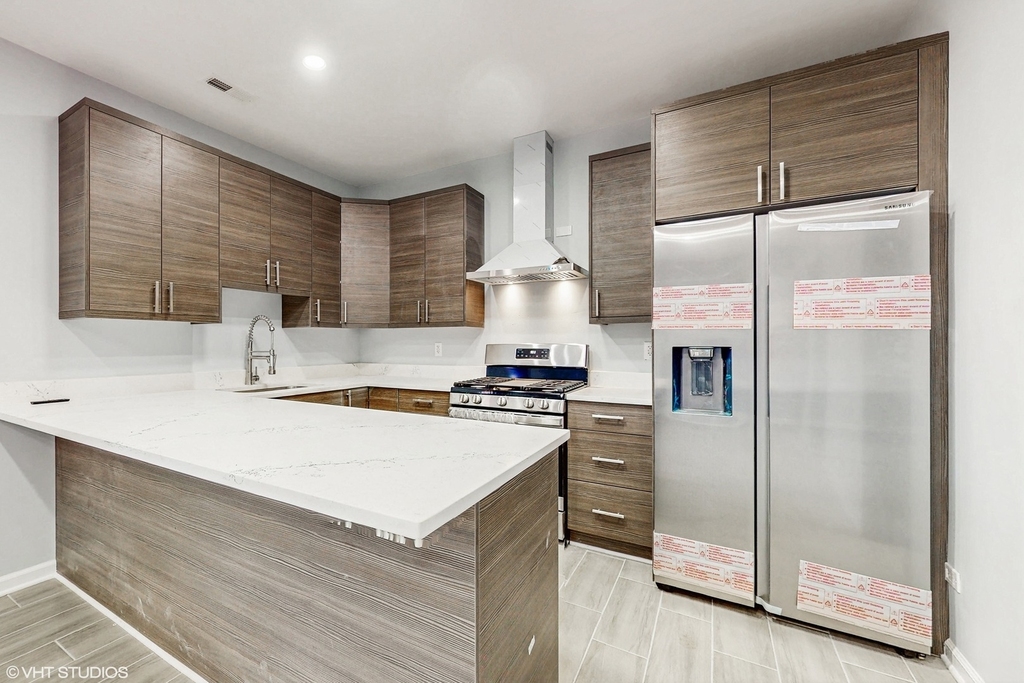6808 N Clark Street - Photo 4