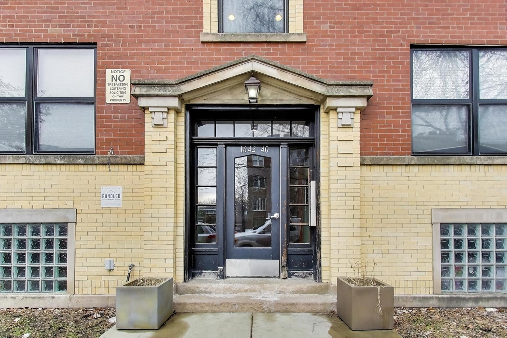1640 W Fargo Avenue - Photo 2