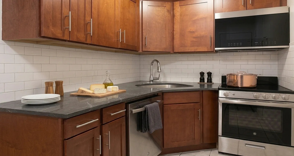 270 West 25th Street - Photo 0