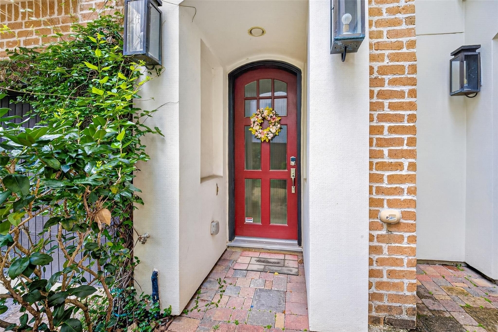 308 W Bell Street - Photo 5