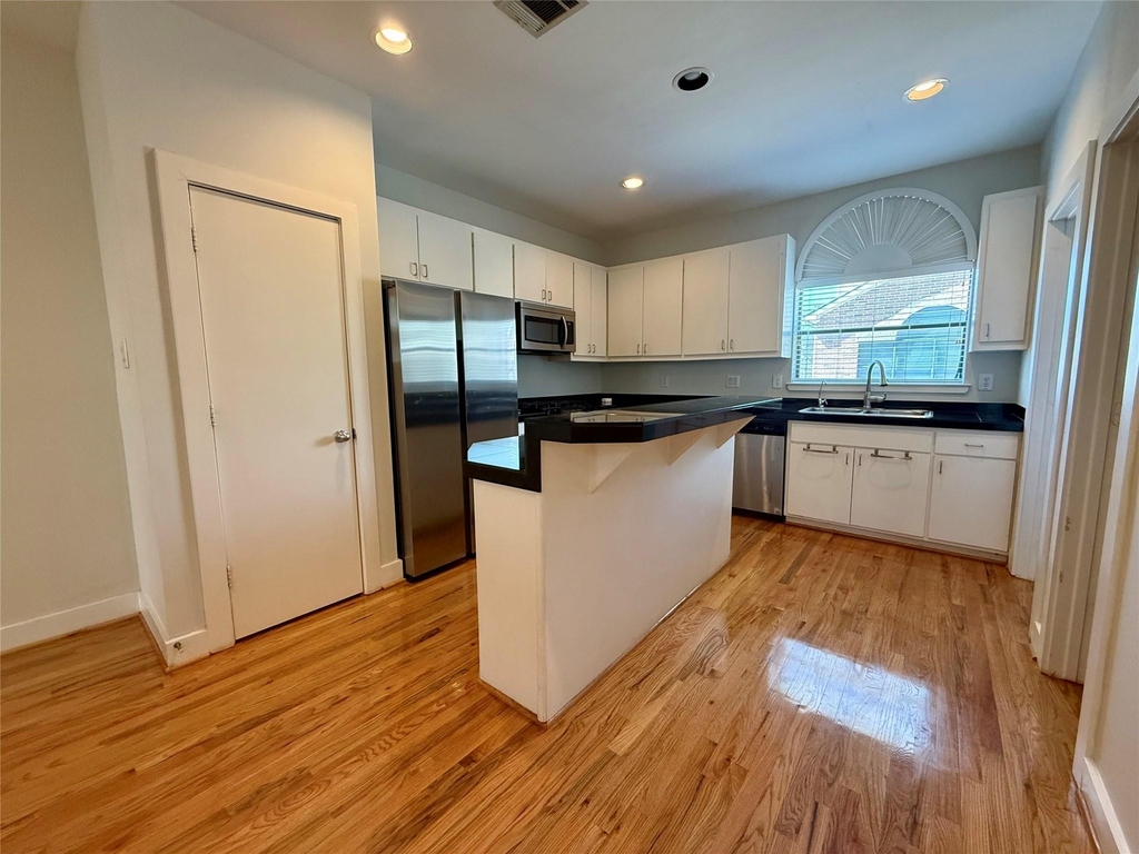 9833 Sandra Ann Court - Photo 15