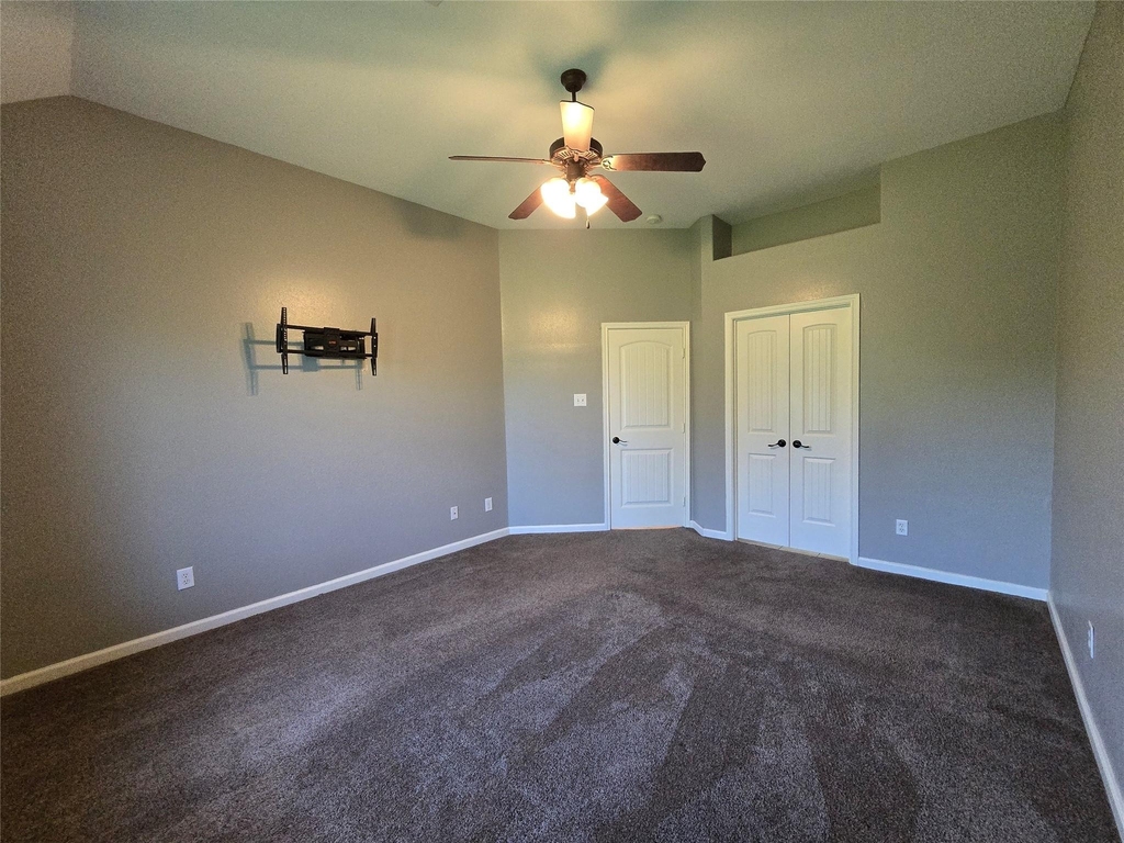 215 Danna Street - Photo 15