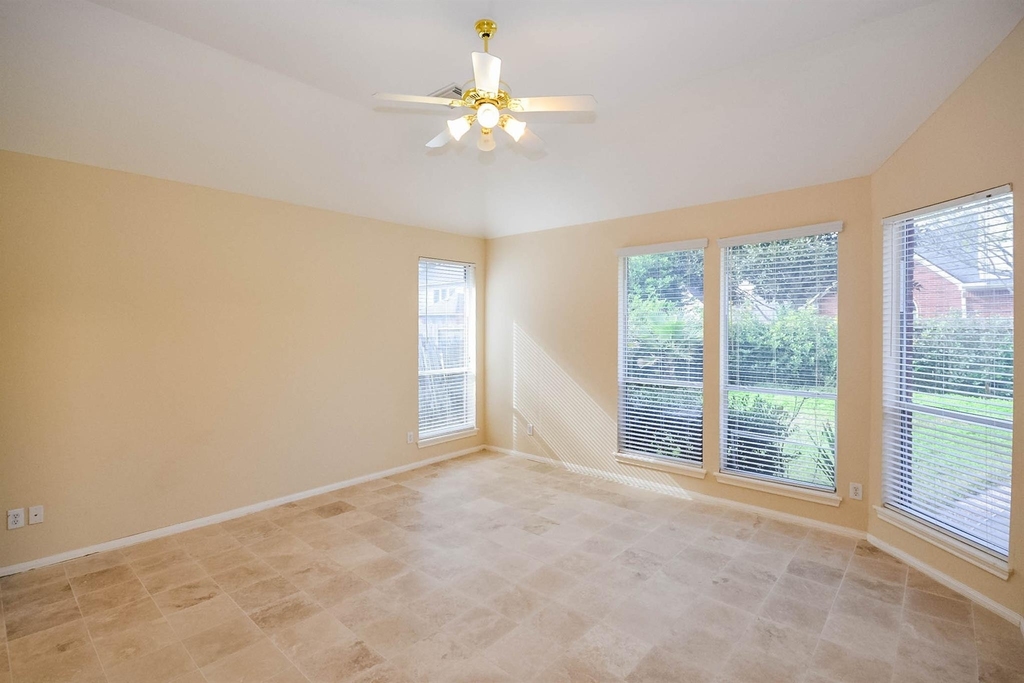 3211 Chapel Creek Way - Photo 12