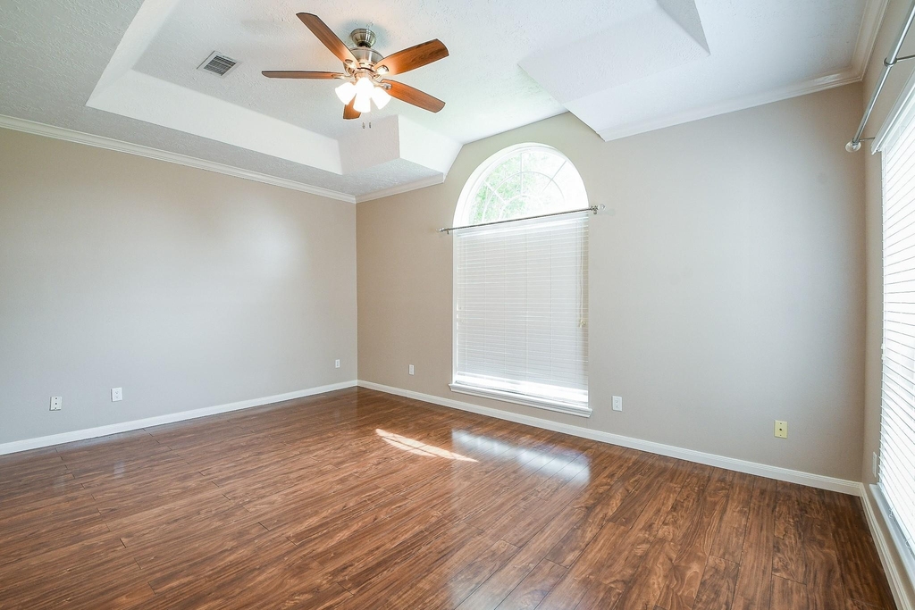 21818 Windsor Castle Drive - Photo 16