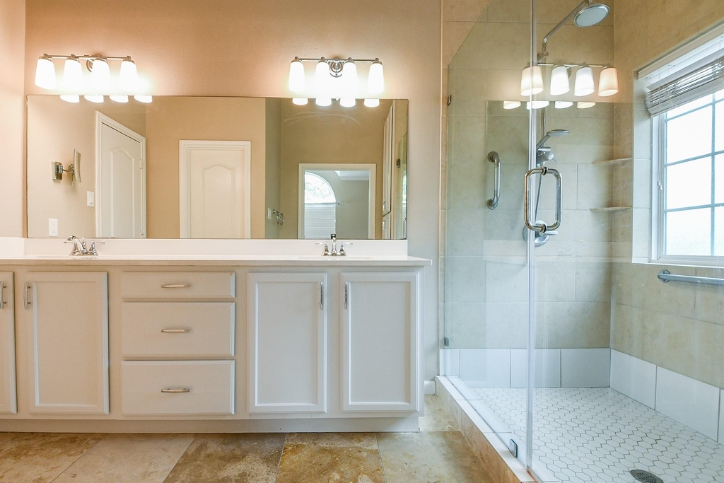 21818 Windsor Castle Drive - Photo 19