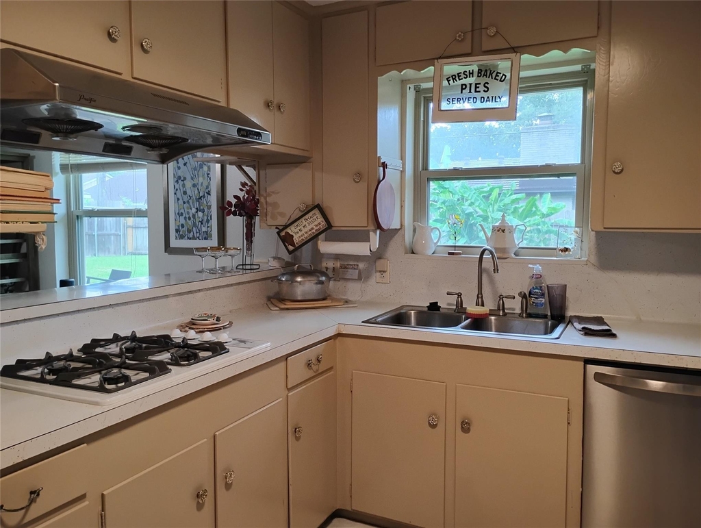 5431 Grape Street - Photo 11