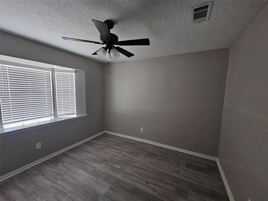 29402 Loddington Street - Photo 8