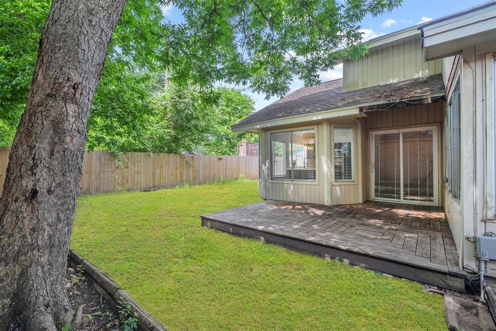 7815 Royan Drive - Photo 8