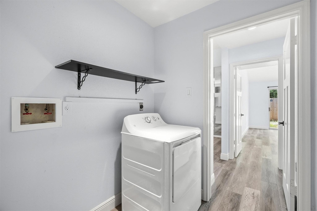 7815 Royan Drive - Photo 3