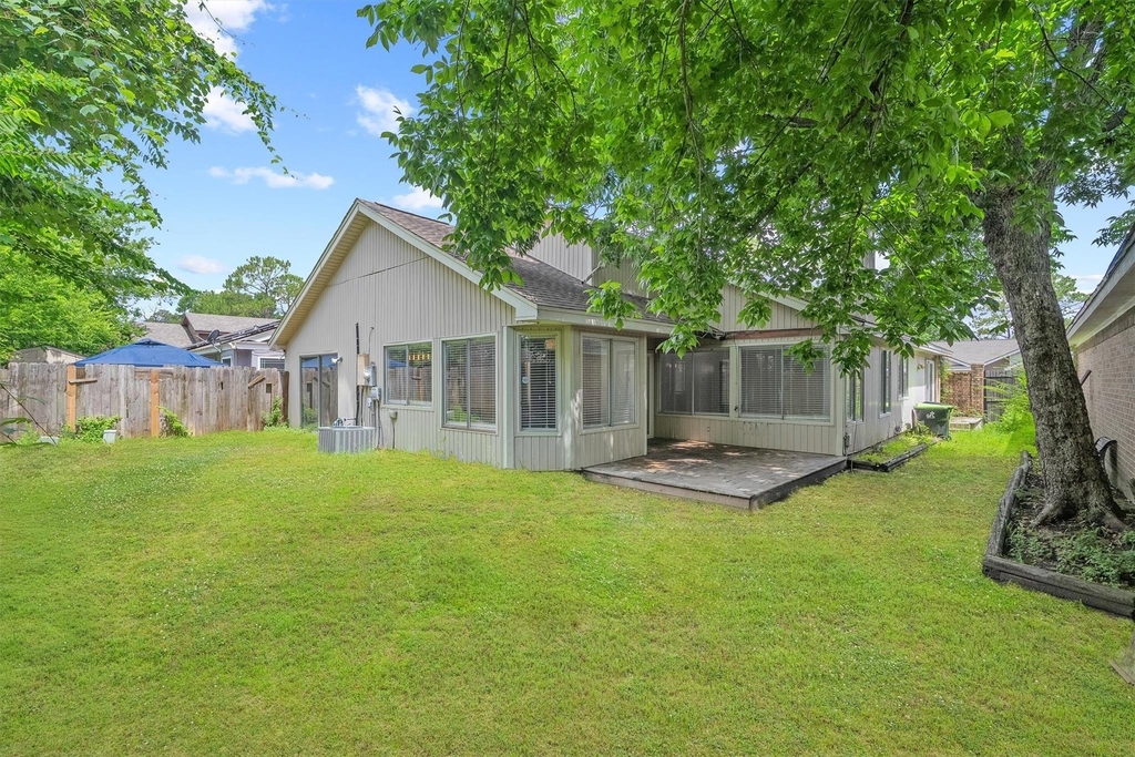 7815 Royan Drive - Photo 9