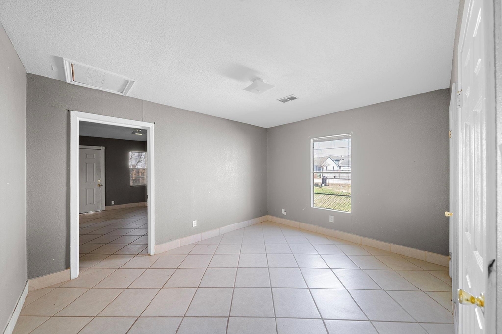 128 Kress Street - Photo 6