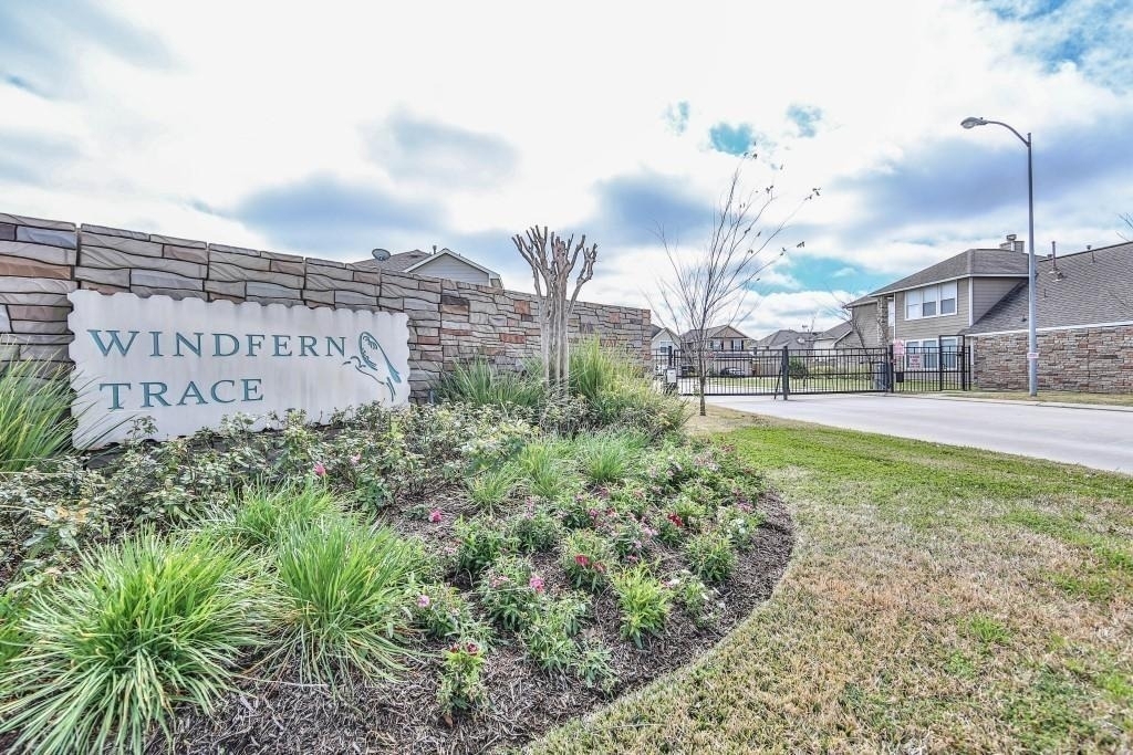 10903 Windfern Lakes Street - Photo 16