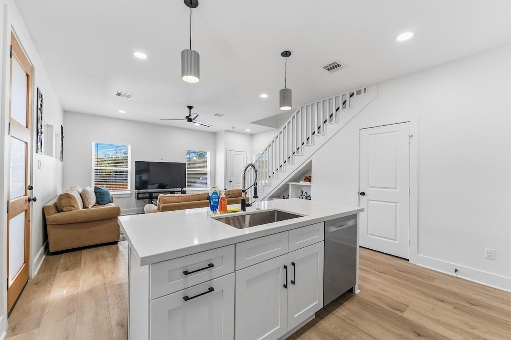 3327 Cornell Street - Photo 9
